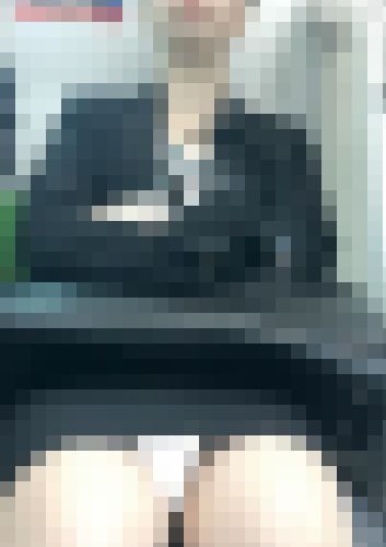 (電車対面）(顔出し）お疲れでぐったり…心地良い電車の揺れ…頭を右へ左へ…うとうと…うとうと…無防備なお顔を見せちゃうOLお姉さ