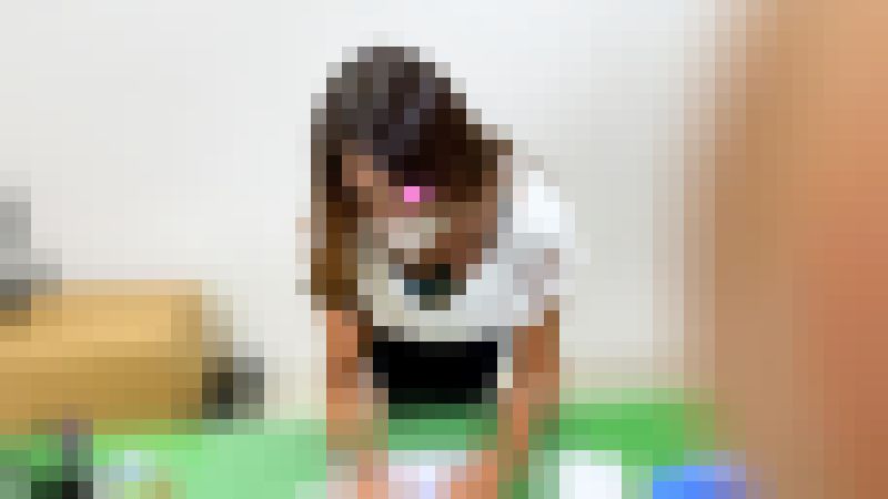 スレンダーギャルの胸チラ/緩んだ胸元から覗く美乳がエロすぎした【パンチラ】