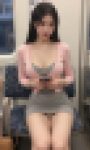【目を惹く瞬間】露出の激しいセクシーお姉さんの誘惑パンチラ動画