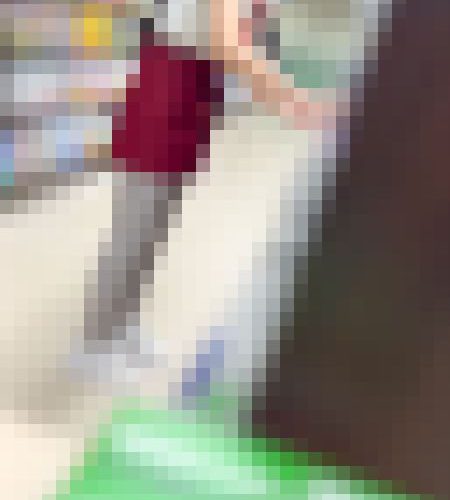 【働く女性の胸ちら ver.4】 ?本屋で働く気品漂う人妻の胸ちら?