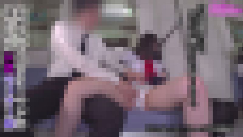 半袖セーラー服で電車痴かんごっこ（2）エロリーマンに狙われる巨乳JKちゃん