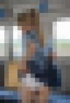 【動画】通学時間の制服の彼女たちの日常の瞬間 まくれ上がったスカートから可愛いお尻が丸見え?