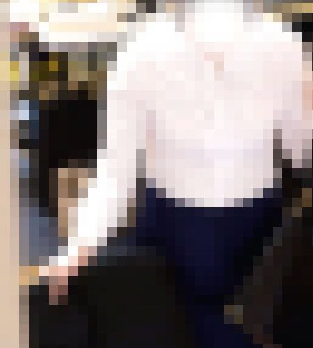 下から見上げる天蓋パンティ　眼前に広がりし太ももと笑顔とパンティ