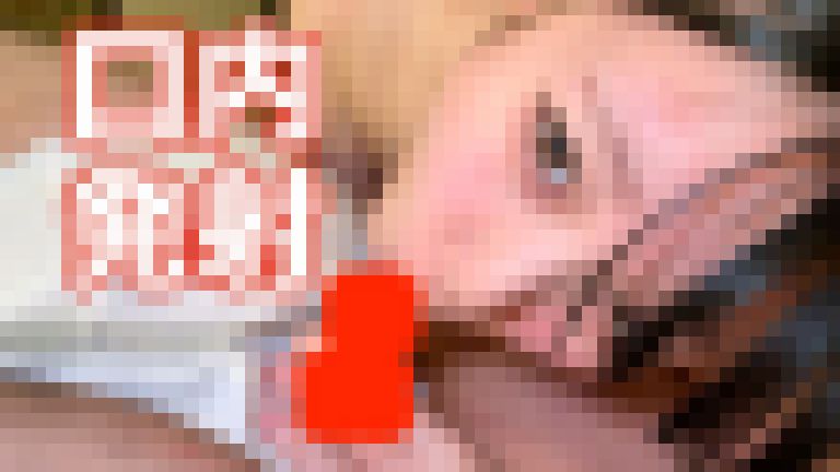 【超絶美女の即尺フェラ】パンツの穴から洗ってないチンポ引き出して匂い嗅ぎ大興奮