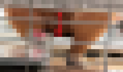 【再販】M字開脚を激撮された女性のスカートの中18〜フレアスカートと制服の奥に見えた３色パンティー〜