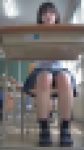 パンチラclassroom1授業中の制服JK風女子が脚をパカパカ。開いた脚から見える純白のパンチラ！