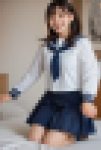 【動画】ベッドの上で見せる秘密の姿 — ミニスカ制服美女のオトナな誘惑 —
