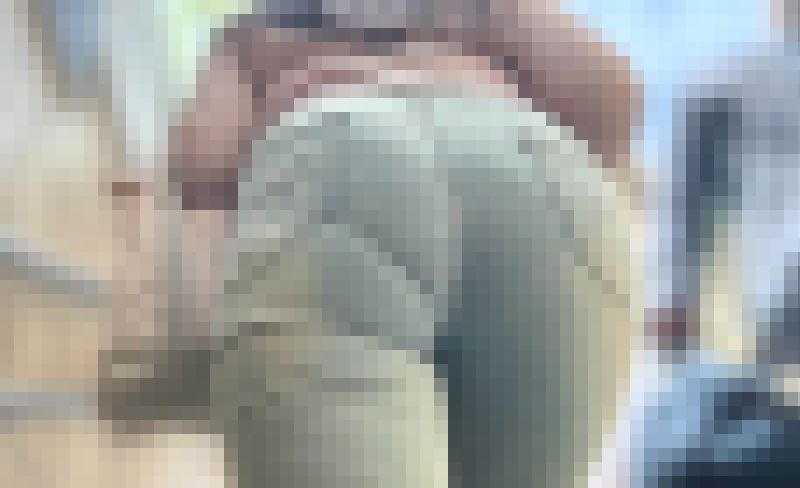 最高級の女子大生が登場！エロ尻をムニュらせ美巨乳をプルンと揺らしながら浮き出るクロッチで♂をKO!