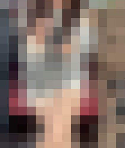 【再販】S級美人お姉さんのショーパンから見える生太もも美脚を真上と真横から接近撮！