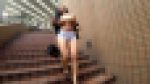【Kカップ爆乳】ノーブラ勃起乳首の爆尻グラマラス美女!!規格外のダイナマイトBODYに周囲の視線が集中!!